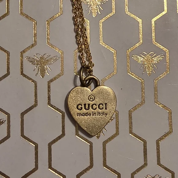 Gucci Gold Heart Pendant Necklace - Picture 6 of 11